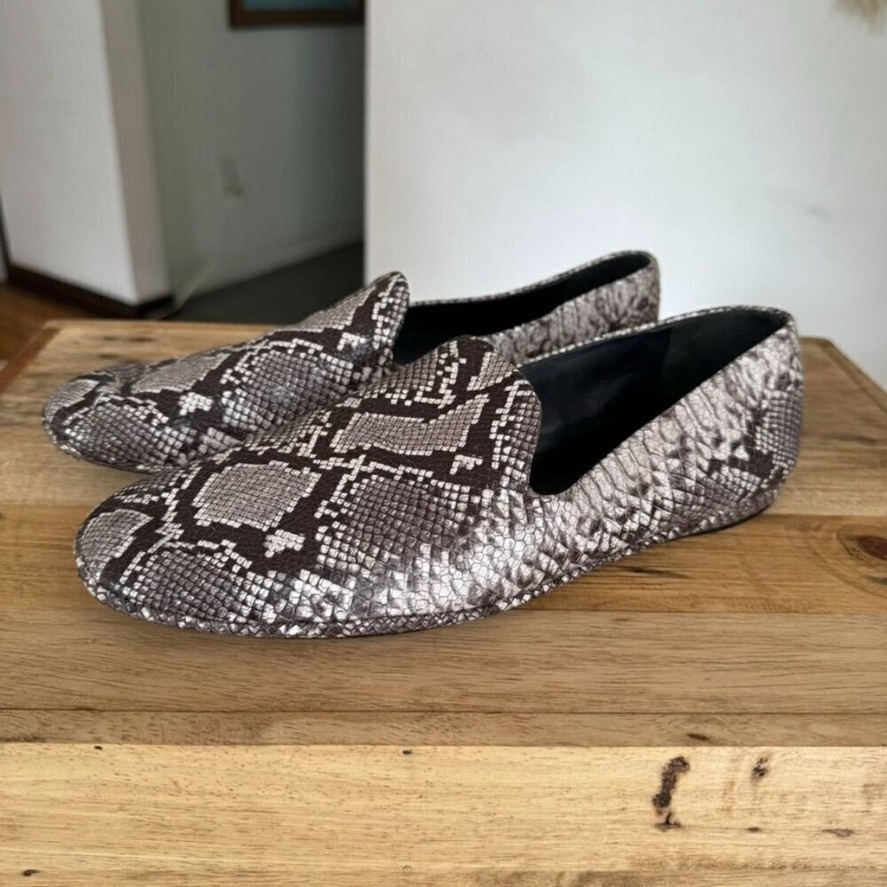 Vince Paz Venetian Grey Cream Genuine Snake Skin Leather Flat Loafers Size 8.5